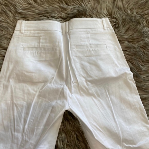 White capris pants - Picture 3 of 3